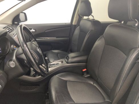 Used 2020 Dodge Journey Crossroad w/ Popular Equipment Group image 17