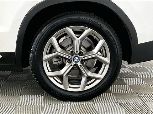 Used 2024 BMW X3 sDrive30i w/ Premium Package w/ZPA image 8