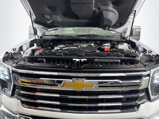 Used 2024 Chevrolet Silverado 3500 LTZ w/ LTZ Convenience Package AWD/4WD image 33