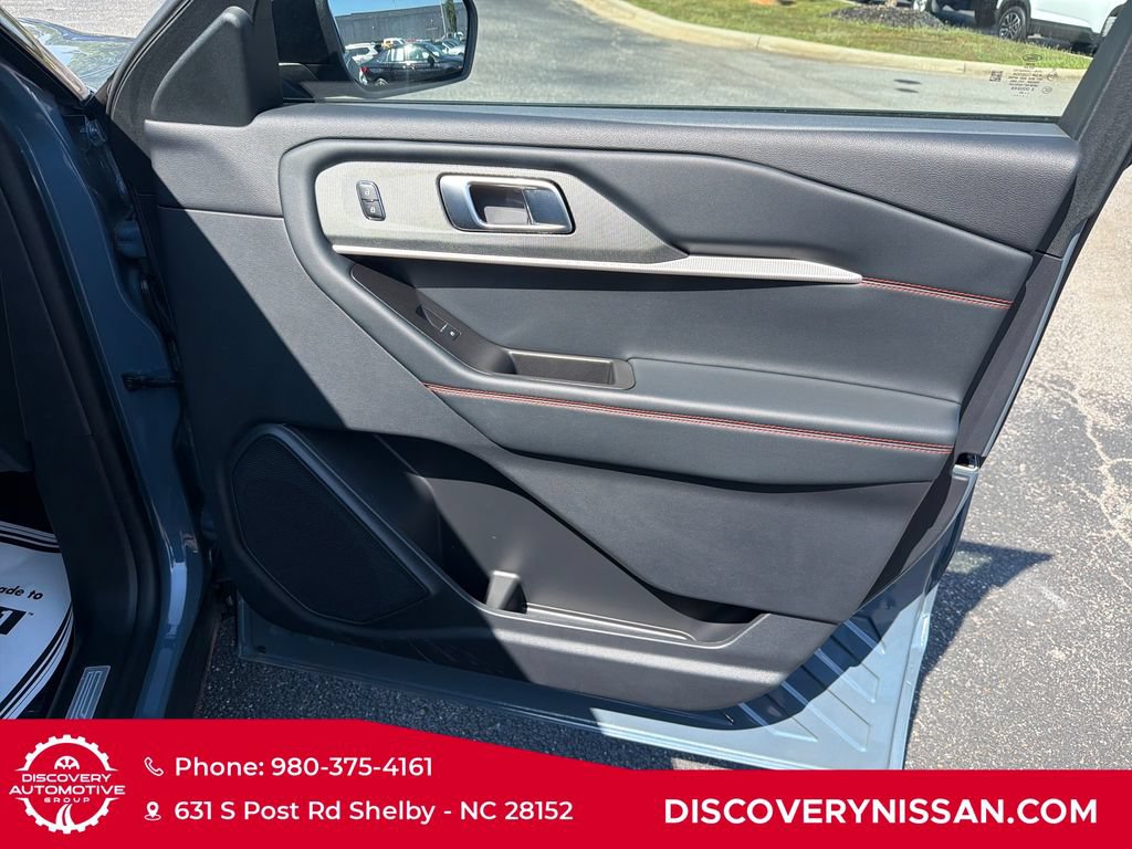Used 2025 Ford Explorer ST-Line w/ Premium Package AWD/4WD image 40