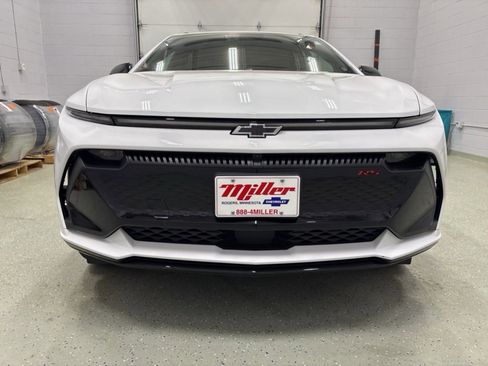 Used 2024 Chevrolet Equinox EV RS image 7