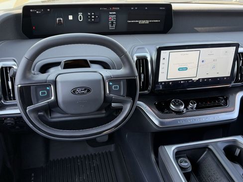 New 2025 Ford Expedition Platinum w/ Stealth Performance Package image 50