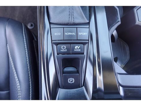 Used 2025 Toyota Camry SE FWD image 21