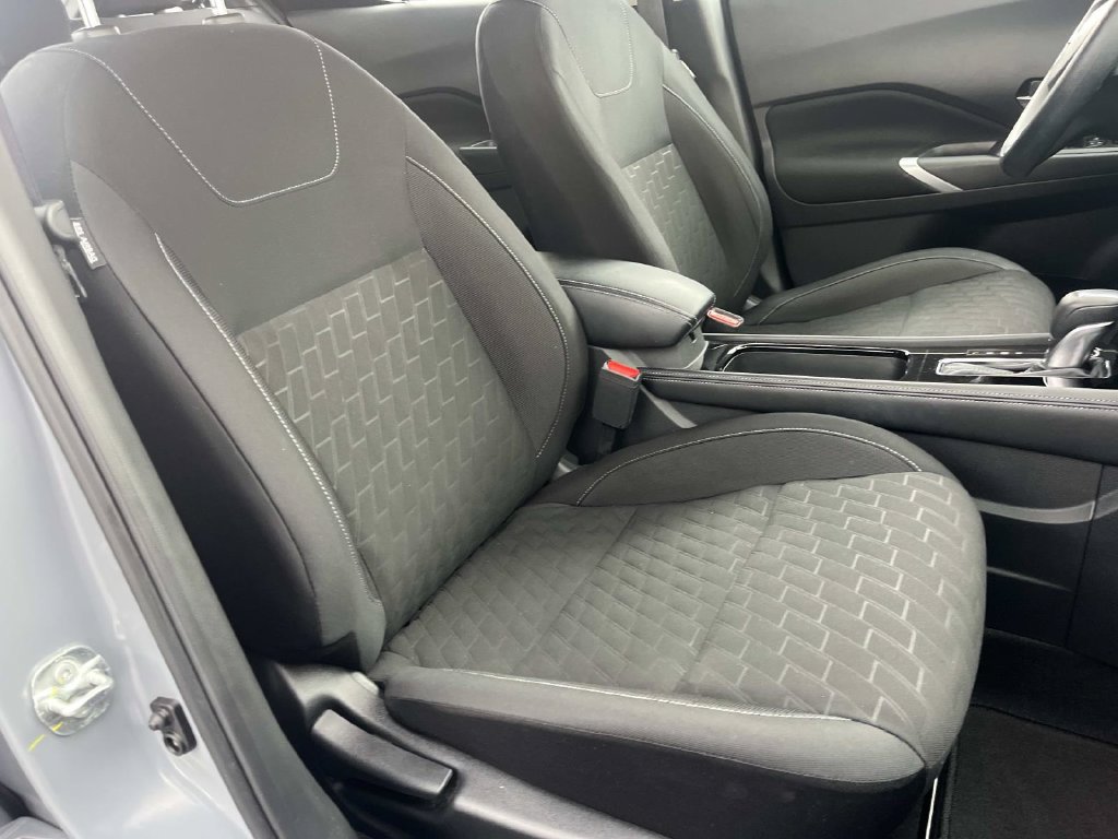 Used 2023 Nissan Kicks SV FWD image 27