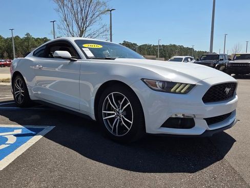 Used 2016 Ford Mustang Premium image 13