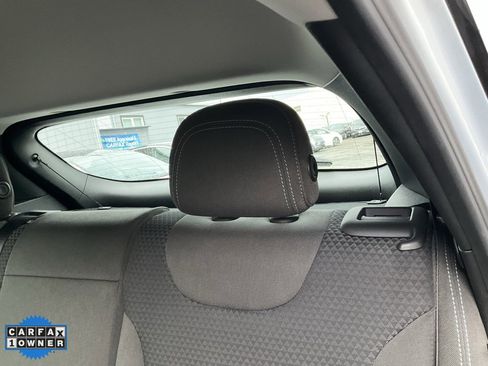 Used 2023 Chevrolet Bolt EUV LT image 31