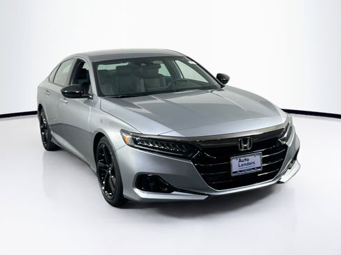 Used 2022 Honda Accord Sport image 3