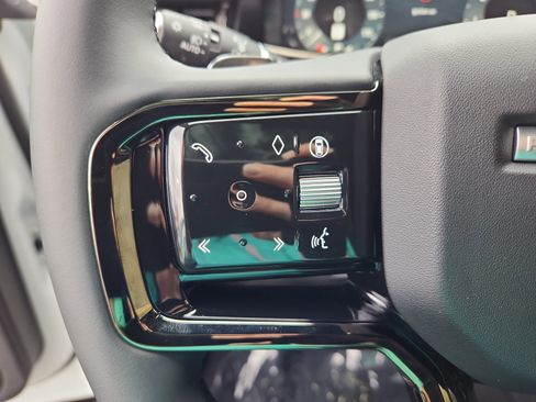 Certified 2026 Land Rover Range Rover Evoque S image 19