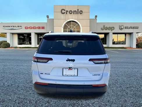 Used 2023 Jeep Grand Cherokee L Limited w/ Black Appearance Package image 4