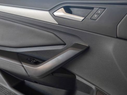 Used 2024 Volkswagen Jetta SE image 22