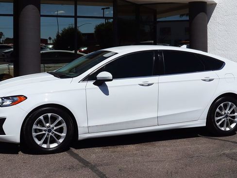 Used 2020 Ford Fusion SE image 7