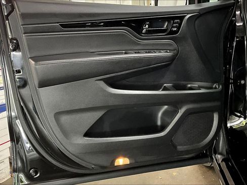 Used 2023 Honda Odyssey Touring image 26