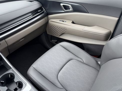 New 2026 Kia Carnival LXS FWD image 14