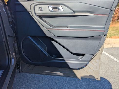 New 2026 Ford Explorer ST-Line w/ ST-Line Street Pack image 37