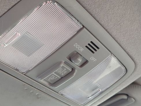 Used 2010 Toyota RAV4 Limited image 19