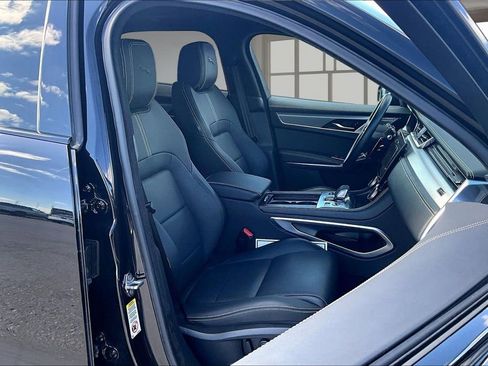 Used 2026 Jaguar F-PACE R-Dynamic S AWD/4WD image 7