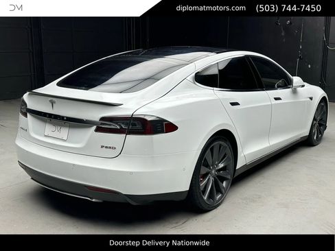 Used 2015 Tesla Model S P85D image 7