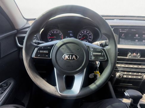 Used 2019 Kia Optima LX FWD image 9