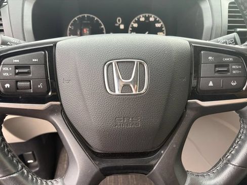 Used 2025 Honda Odyssey Touring image 7