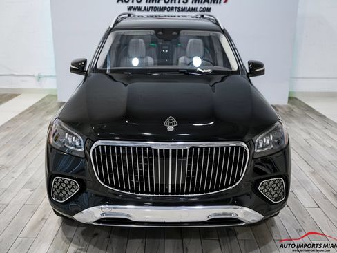 Used 2024 Mercedes-Benz Maybach GLS 600 4MATIC image 32