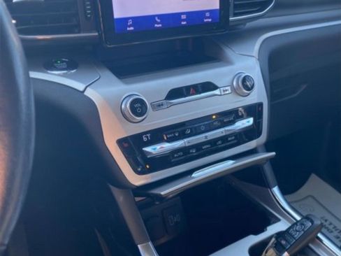 Used 2021 Ford Explorer XLT w/ Equipment Group 202A image 23