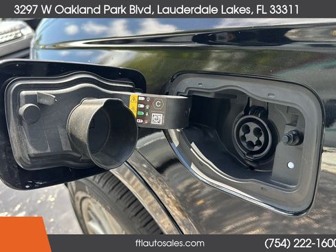 Used 2022 Jeep Grand Cherokee Summit w/ Luxury Tech Group V AWD/4WD image 19