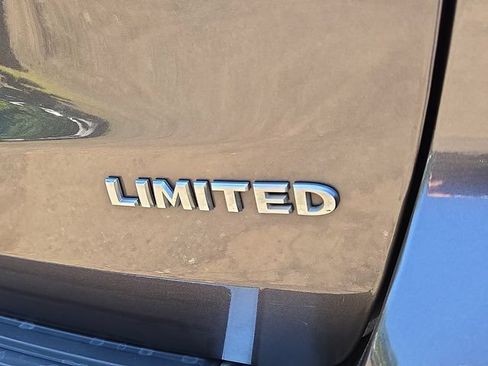 Used 2016 Jeep Grand Cherokee Limited AWD/4WD image 31