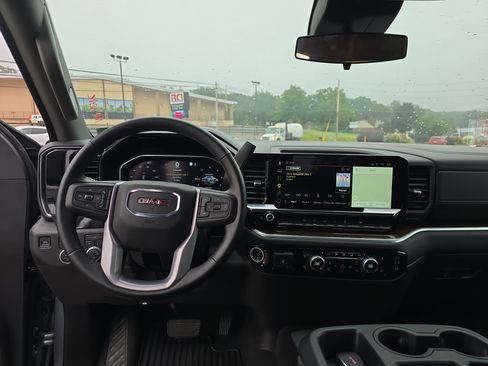 Used 2026 GMC Sierra 1500 SLE AWD/4WD image 19