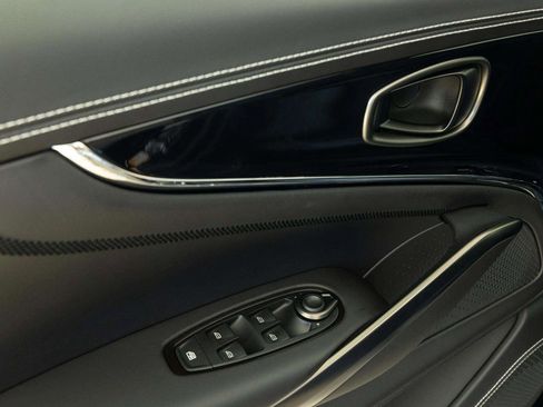 New 2026 Aston Martin DBX 707 image 21