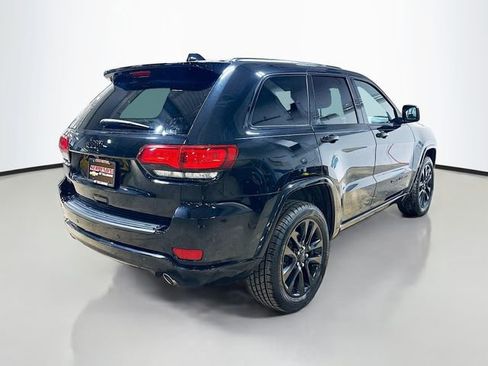 Used 2019 Jeep Grand Cherokee Altitude image 7