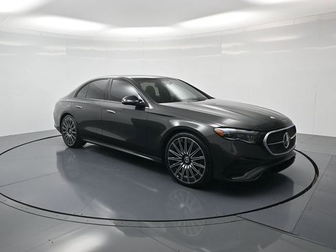 Used 2024 Mercedes-Benz E 350 4MATIC Sedan image 32