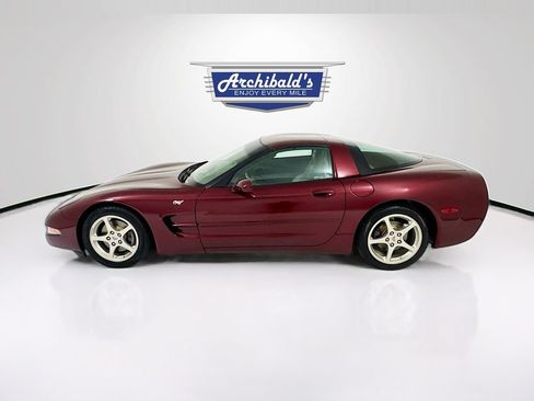 Used 2003 Chevrolet Corvette Coupe w/ Preferred Equipment Group RWD image 4
