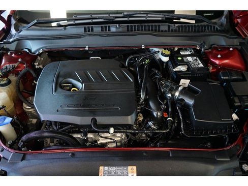 Used 2016 Ford Fusion SE w/ Equipment Group 202A FWD image 10