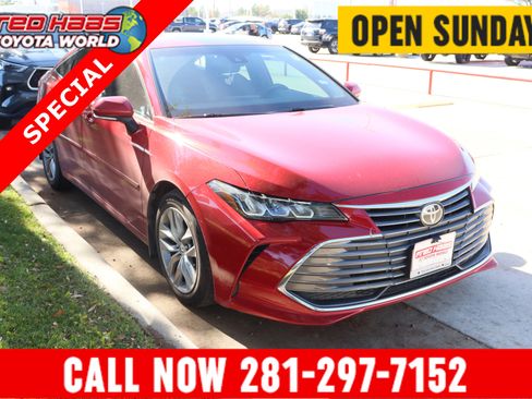 Used 2022 Toyota Avalon XLE image 1