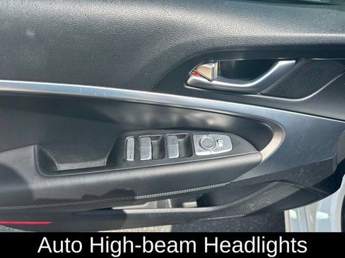Used 2021 Genesis G70 2.0T AWD/4WD image 19