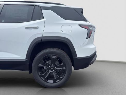 New 2026 Chevrolet Equinox LT AWD/4WD image 17