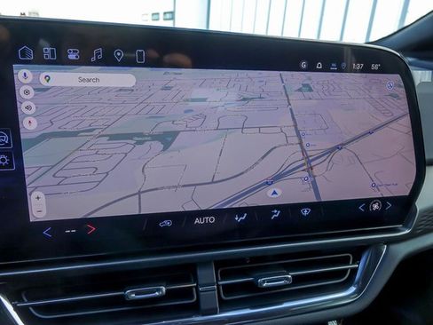 New 2026 Chevrolet Equinox EV LT image 21