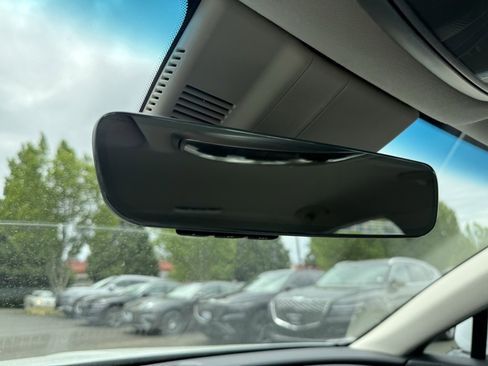 Used 2024 Genesis G80 image 33