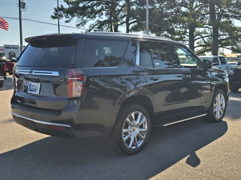 Certified 2022 Chevrolet Tahoe High Country AWD/4WD image 5