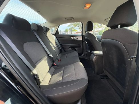 Used 2023 Kia Forte LXS w/ LXS Technology Package FWD image 16