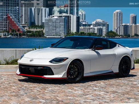 Used 2025 Nissan Z NISMO w/ Floor Mat Package RWD image 10