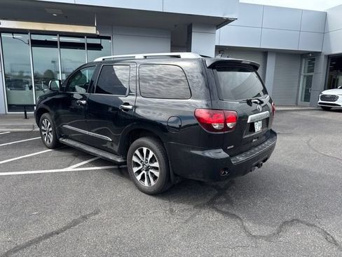 Used 2018 Toyota Sequoia Limited w/ Safety & Convenience Package AWD/4WD image 3
