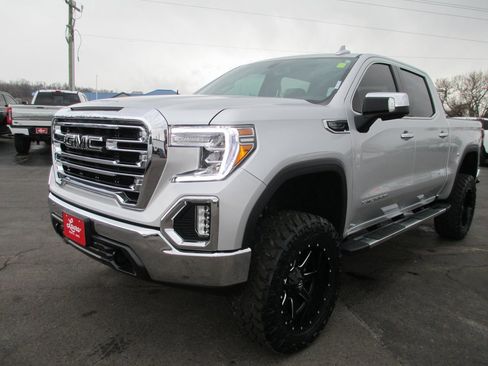 Used 2022 GMC Sierra 1500 SLT image 11