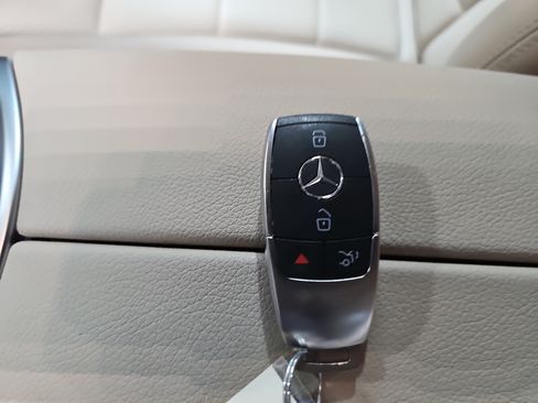 Used 2021 Mercedes-Benz GLC 300 image 34