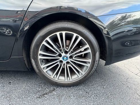 Used 2019 BMW 530e xDrive image 14