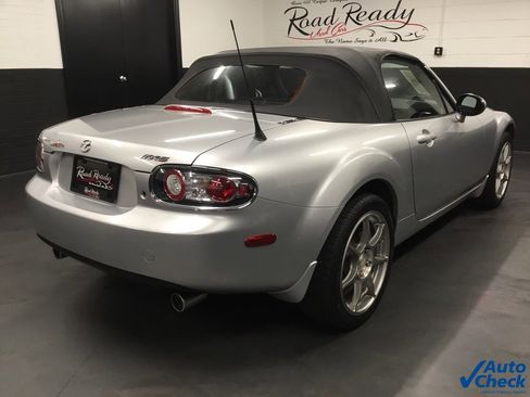 Used 2006 MAZDA MX-5 Miata Touring image 21