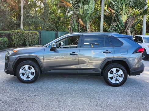 Used 2021 Toyota RAV4 XLE image 4