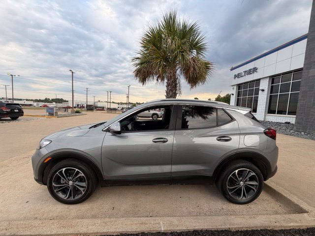 Used 2023 Buick Encore GX Select w/ Safety Package II FWD image 5