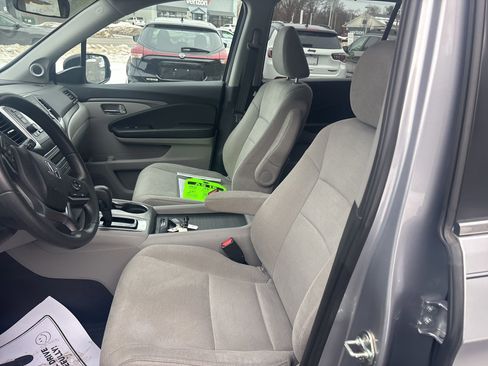 Used 2019 Honda Pilot LX image 25