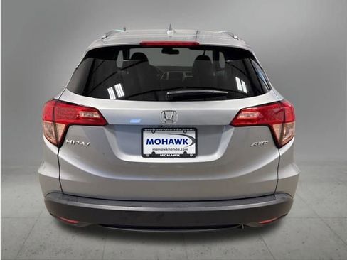 Used 2018 Honda HR-V EX-L image 4